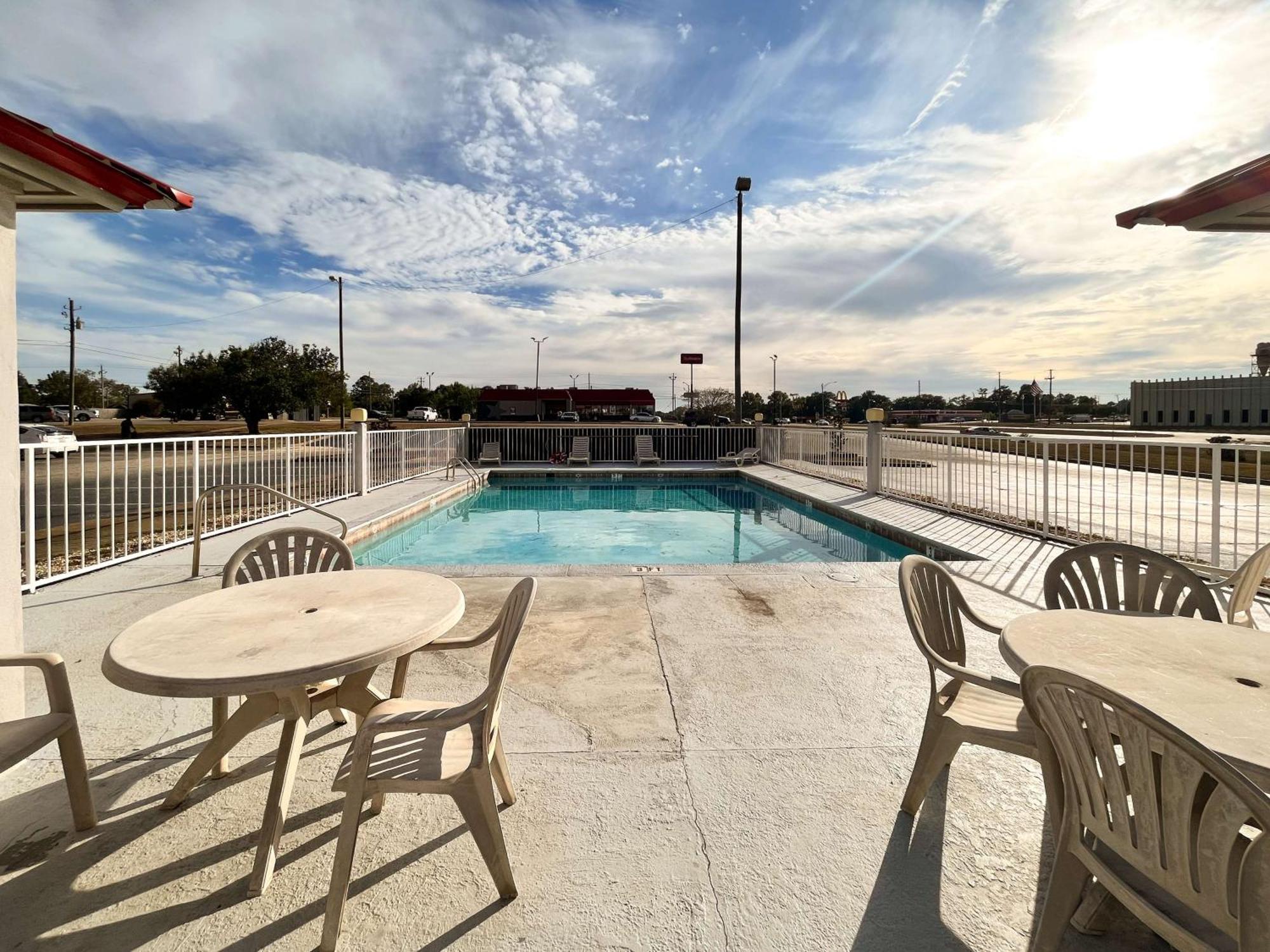 Motel 6 Abbeville, Al Buitenkant foto