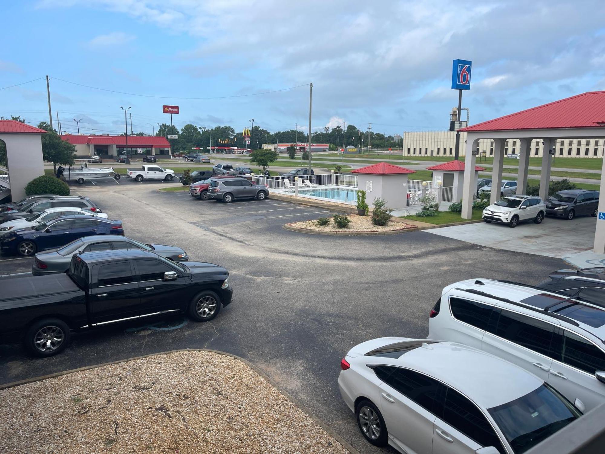 Motel 6 Abbeville, Al Buitenkant foto